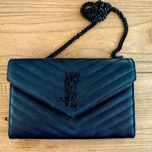 Saint Laurent Grain De Poudre Matelasse Chevron Monogram Chain Wallet Black